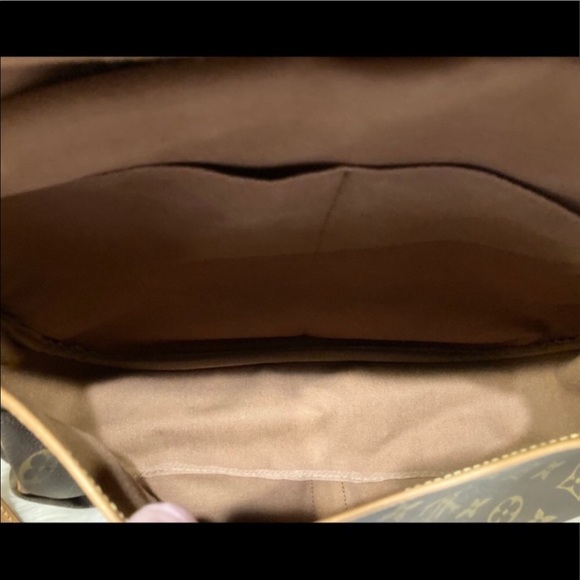 Authentic Louis Vuitton Saumur 30 #5.2 K AR 8912 - Picture 11 of 14